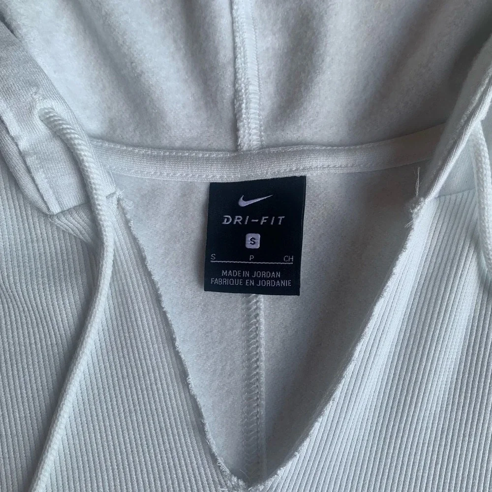 Nike Dri-FIT Hoodie Women's S White V-Neck Pullover Raw‎ Hemline Yoga Luxe(0236)